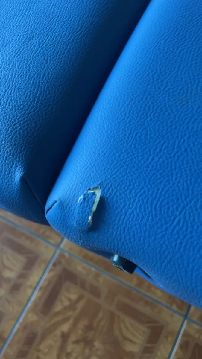 Massage bed / physiotherapy plint - Image 4