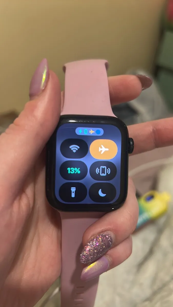 Apple watch - Image 1