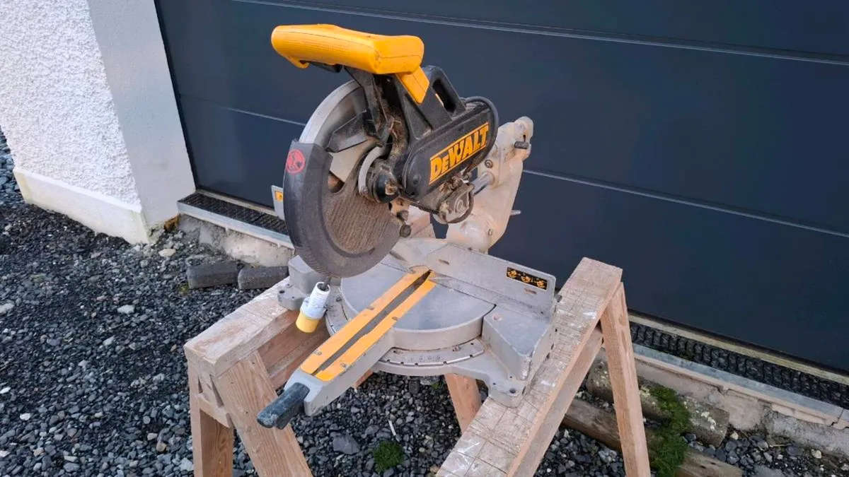 Dewalt mitre saw - Image 1