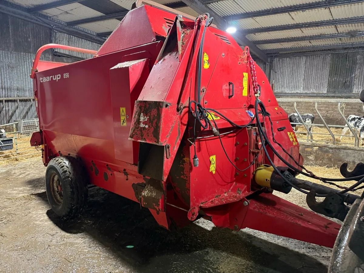 Tarrup 856 straw chopper - Image 1