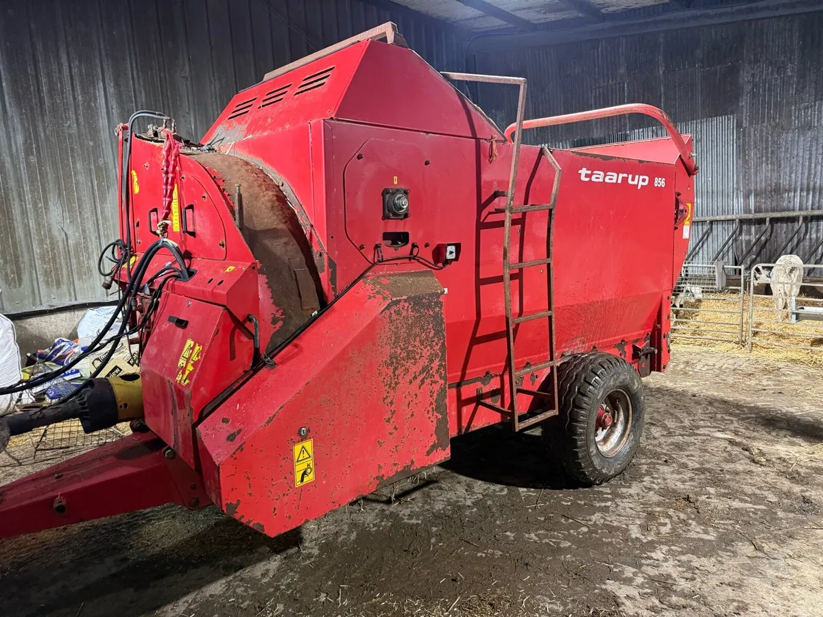 Tarrup 856 straw chopper - Image 4