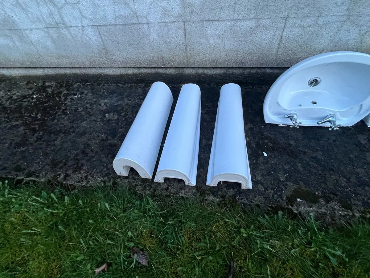 Bathroom hand basins and toilet - Image 2