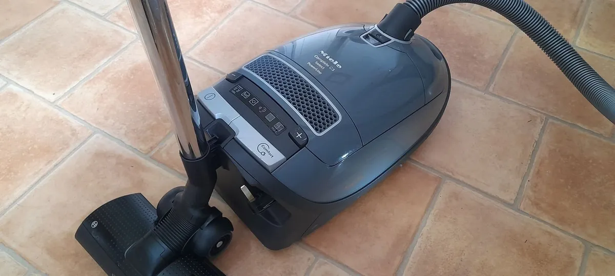 Miele vacuum /Hoover cleaner - Image 3