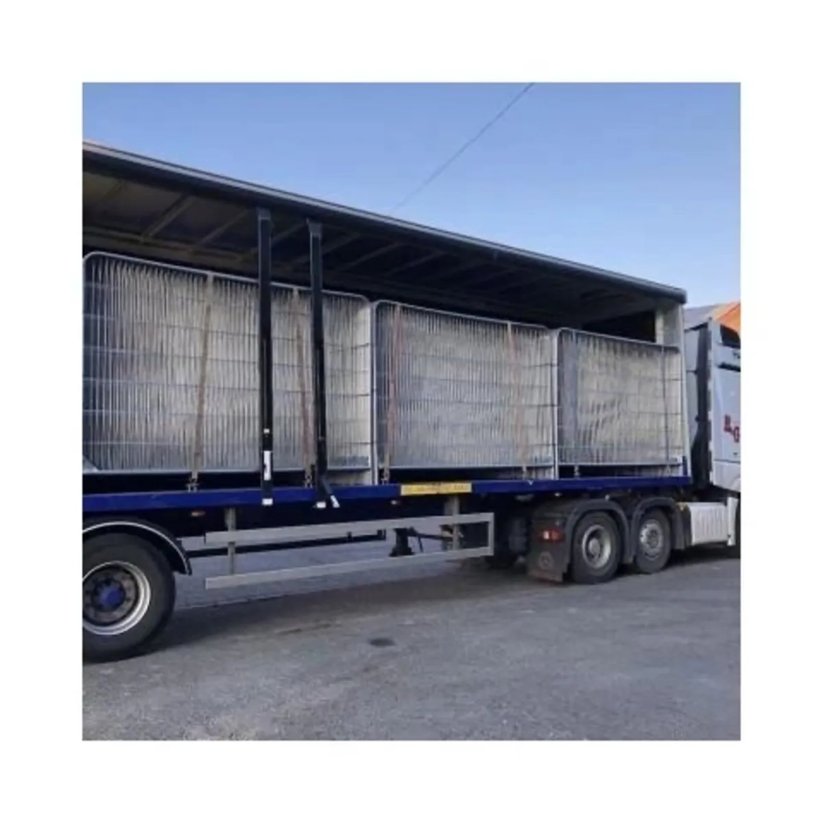 Brand New Harris Fencing, Clamps & Base Footings - Image 2