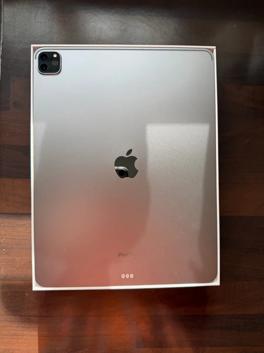 iPad Pro 12.9” M2 256gb + Magic keyboard + Pencil - Image 1