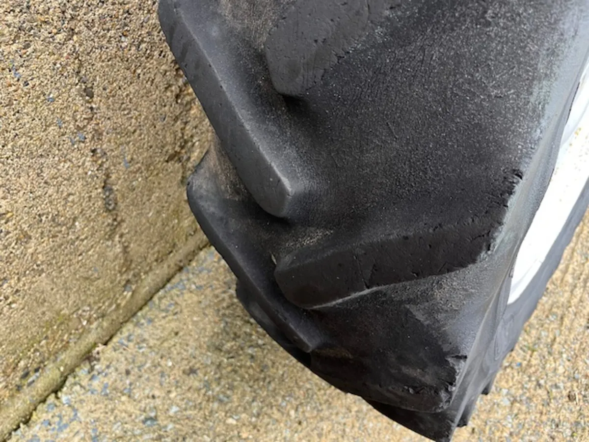 MF 13.6 x 36 Wheels - Image 4