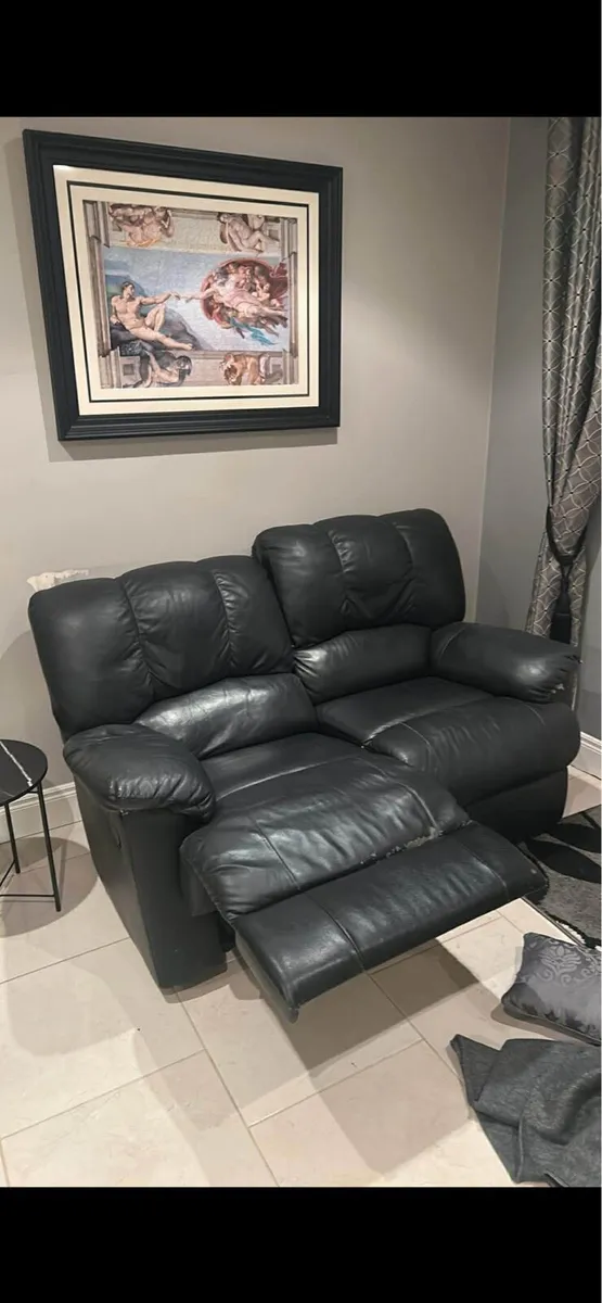 Double recliner sofa