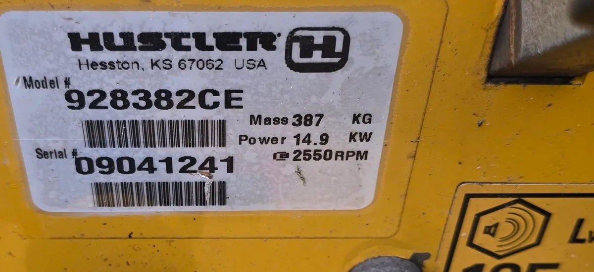 Hustler commercial zero turn - Image 3