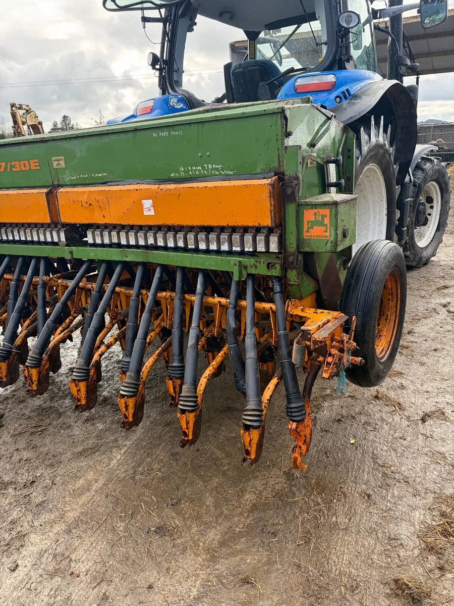 Amazone D7-30 mechanical seed drill - Image 2