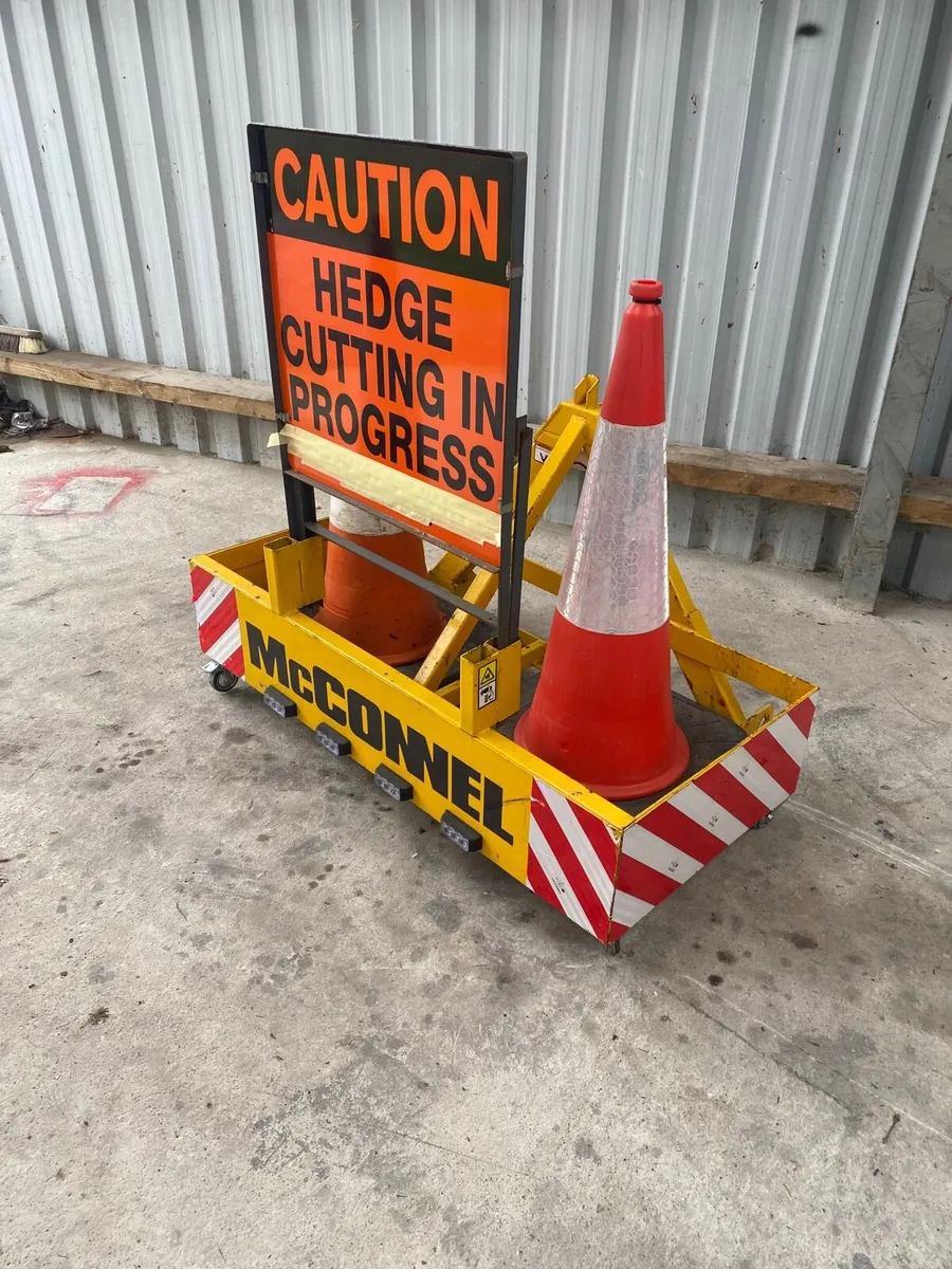 Front linkage road cone and sign holder - Image 1
