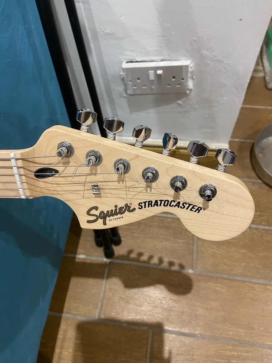 Squire Strat Affinity Fsr Hss - Image 4