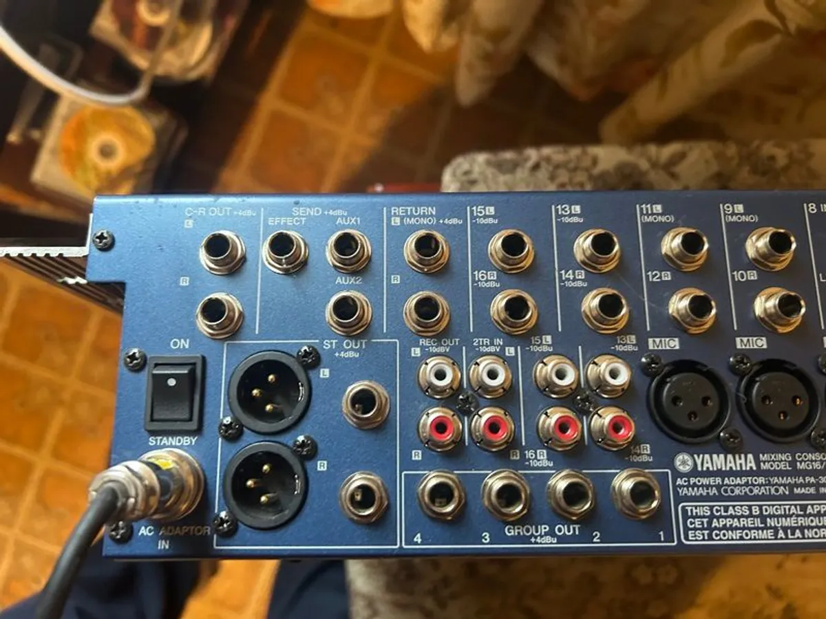 Yamaha Passive Mixer; MG16/6FX Mixing Console - Image 3