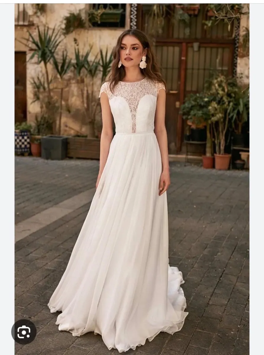 Ivory lace Wedding dress UK12 - Image 1