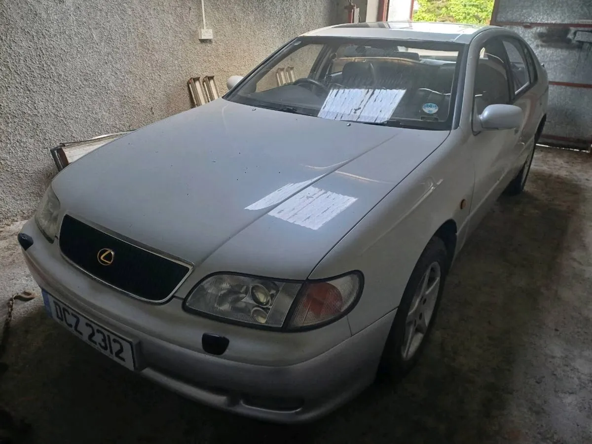 Lexus GS300 - Image 1