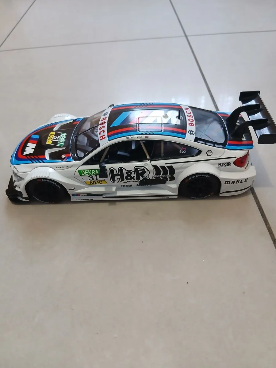 BMW M3 GT2 Die-Cast Race Car – Like New - Image 4