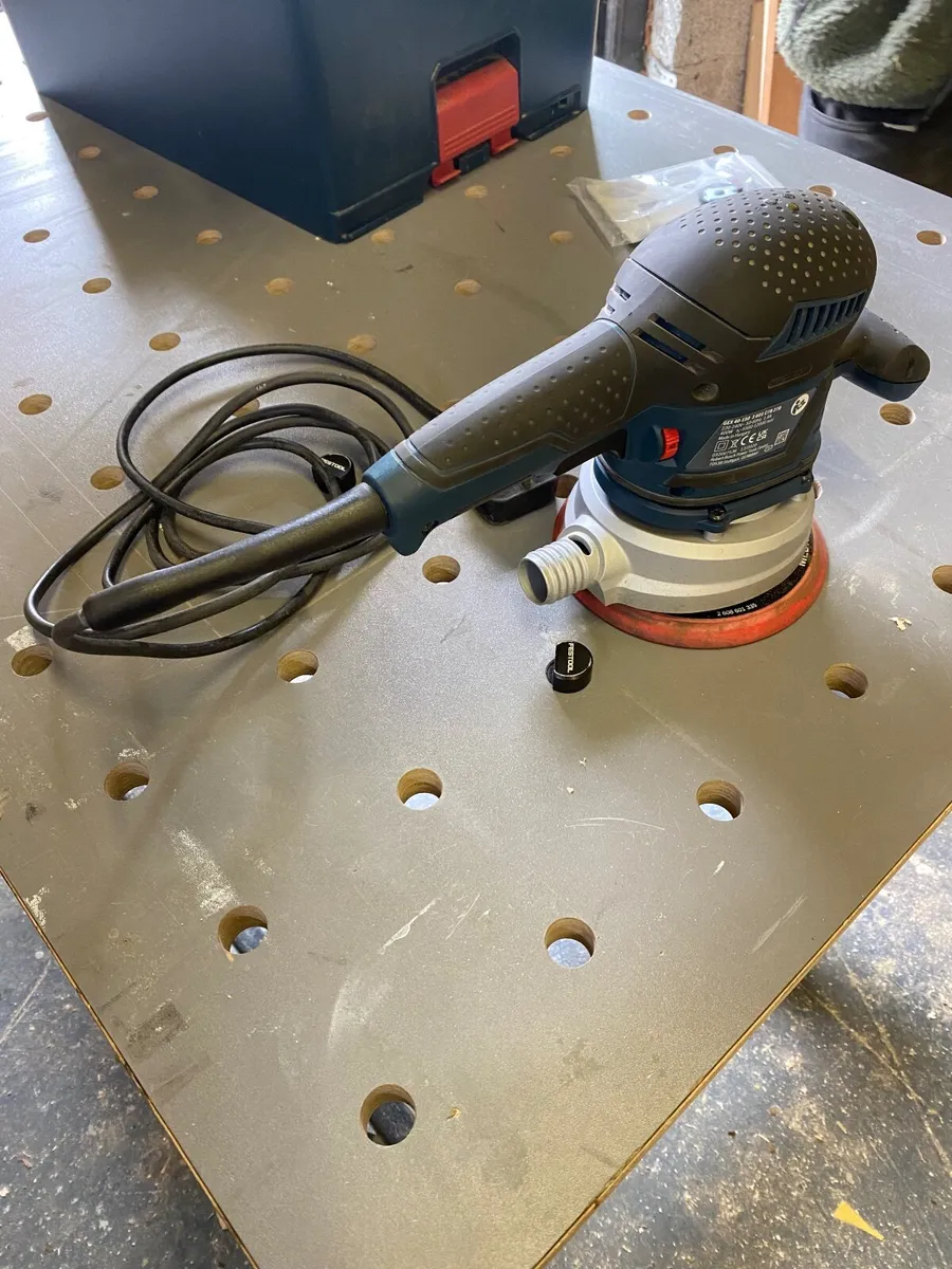 Woodworking Bosch GEX 40-150 6" Orbital Sander - Image 4