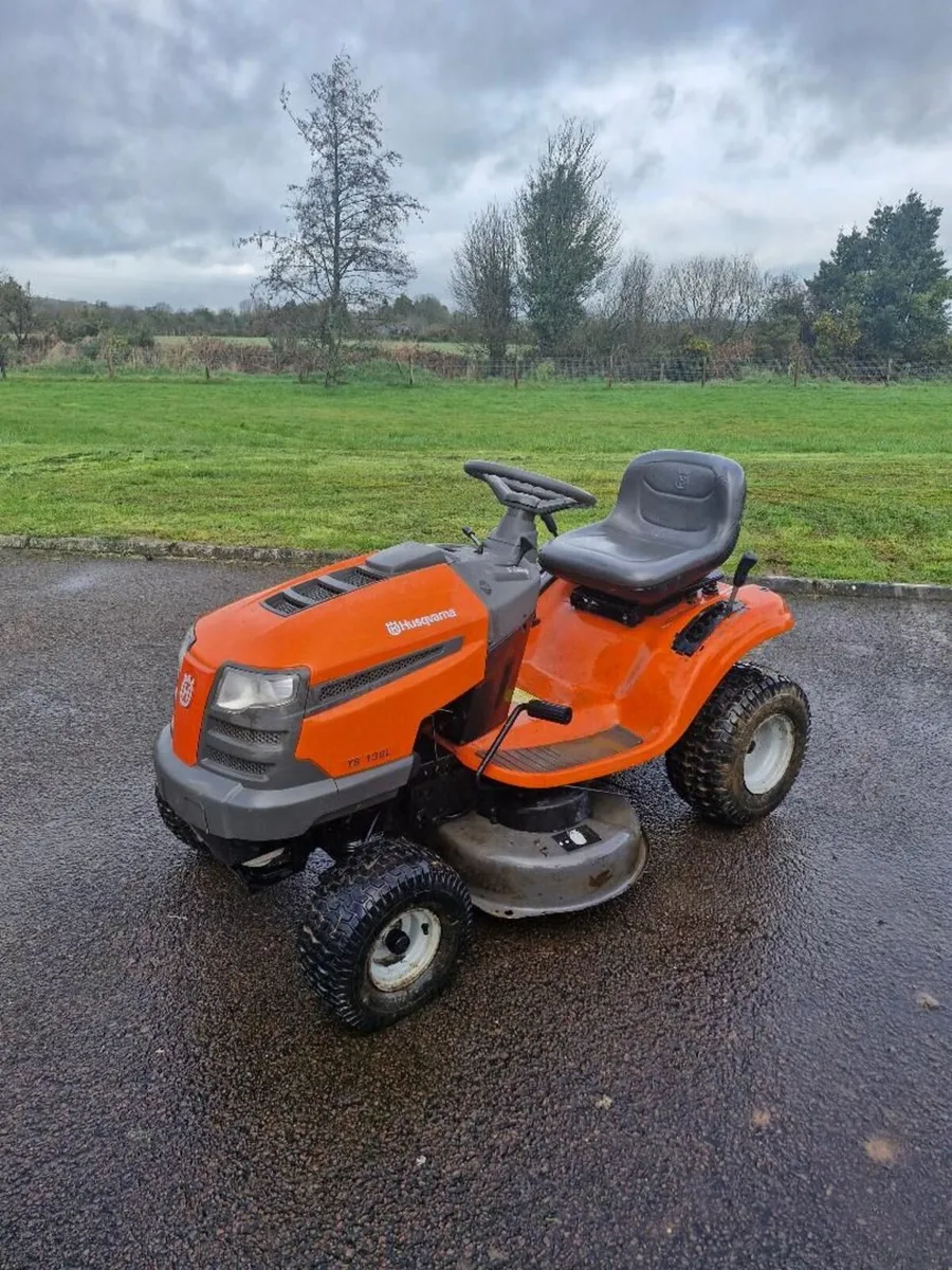 Husqvarna 138L Ride on Mower - Image 1
