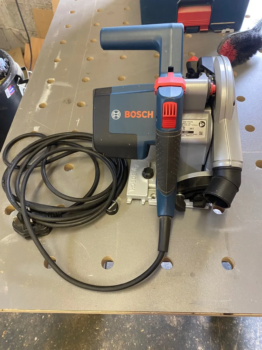 Woodworking BOSCH GKT 55 GCE 165MM PLUNGE SAW - Image 4