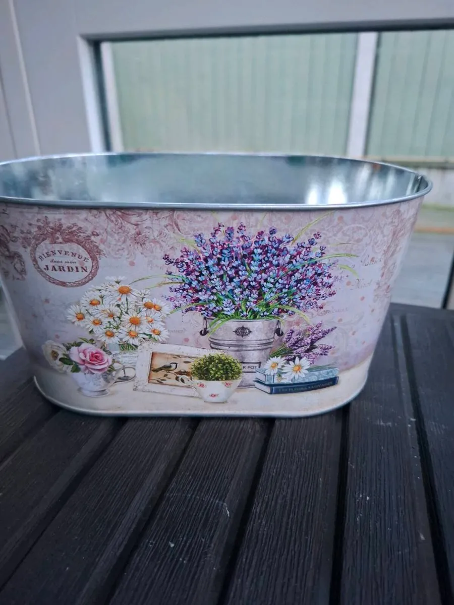 Containers - Image 1