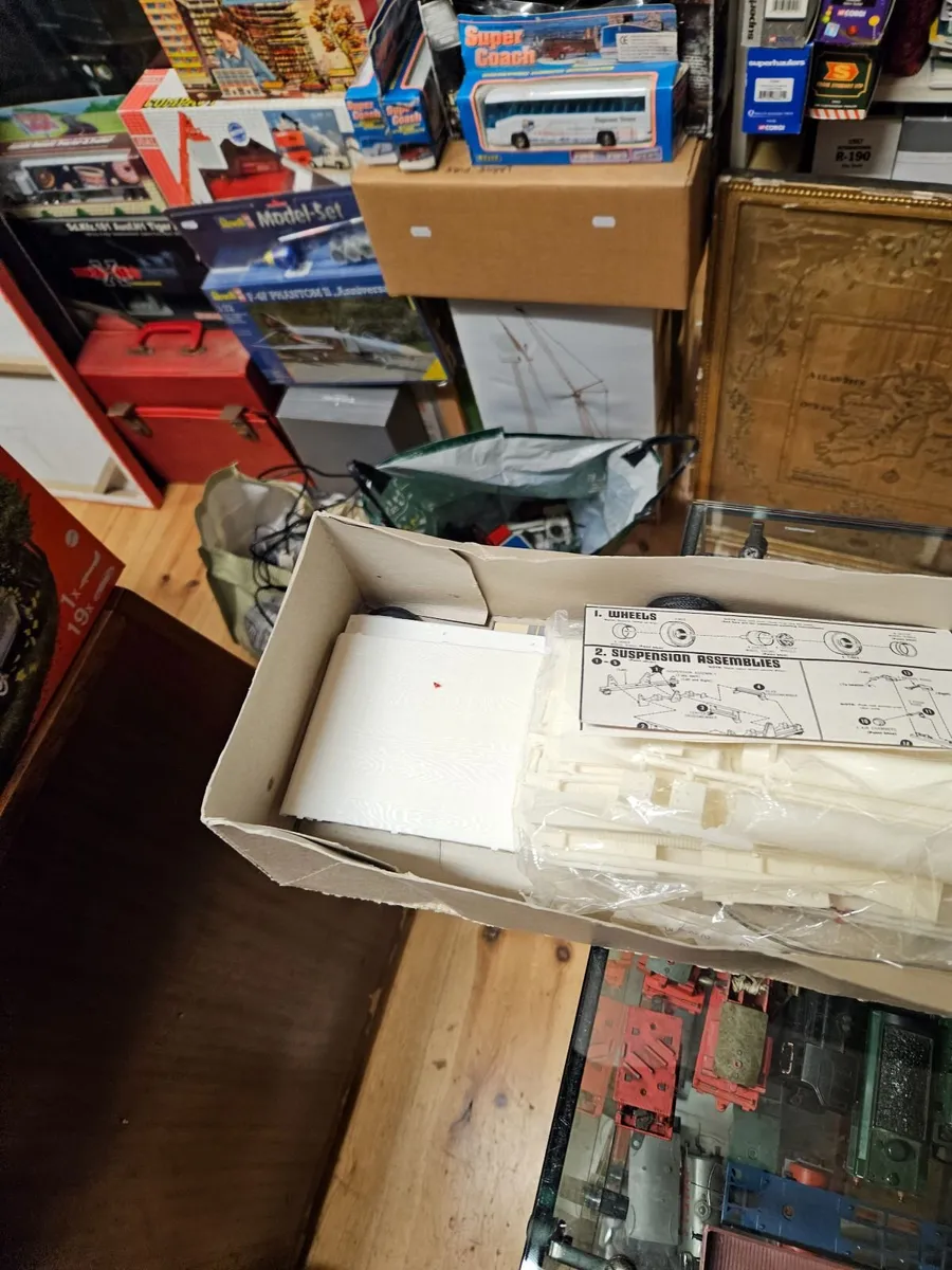 Airfix AMT Trailer Model Kit - Image 2