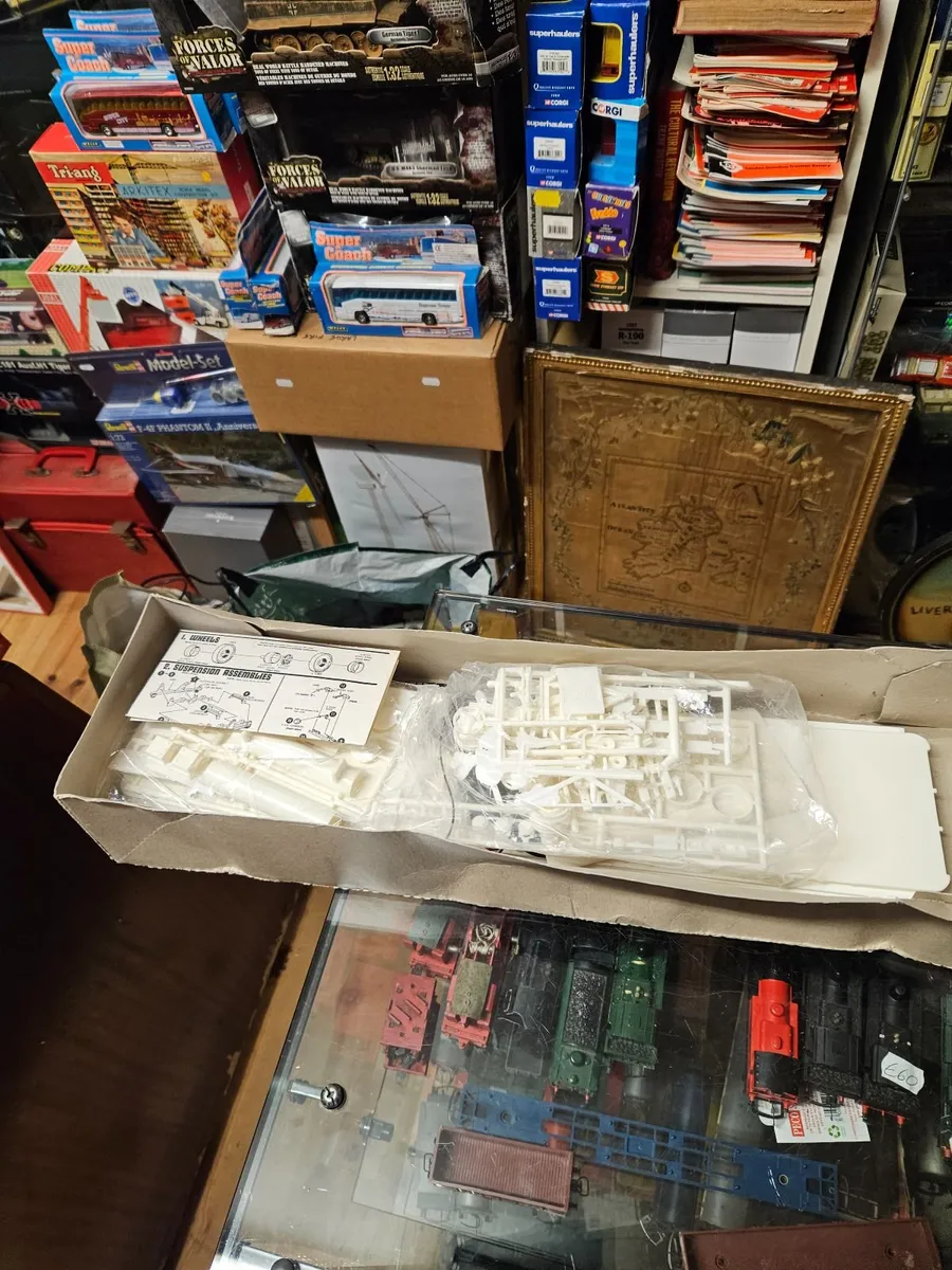 Airfix AMT Trailer Model Kit - Image 4