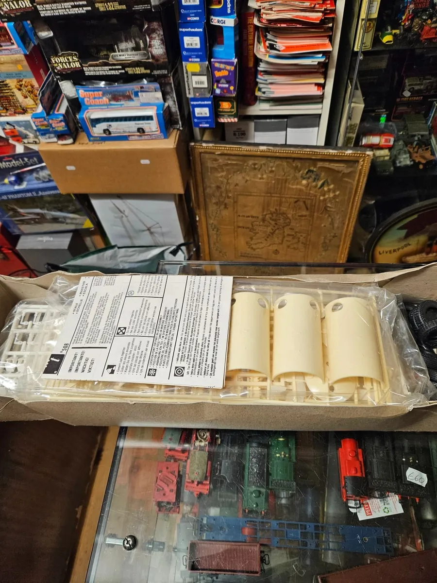 Airfix AMT Trailer Model Kit - Image 2