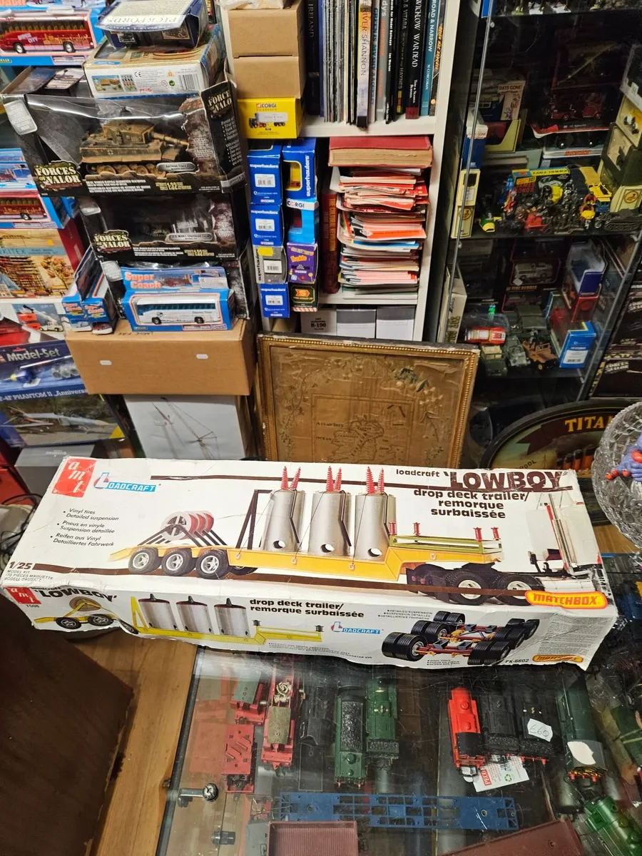 Airfix AMT Trailer Model Kit - Image 1