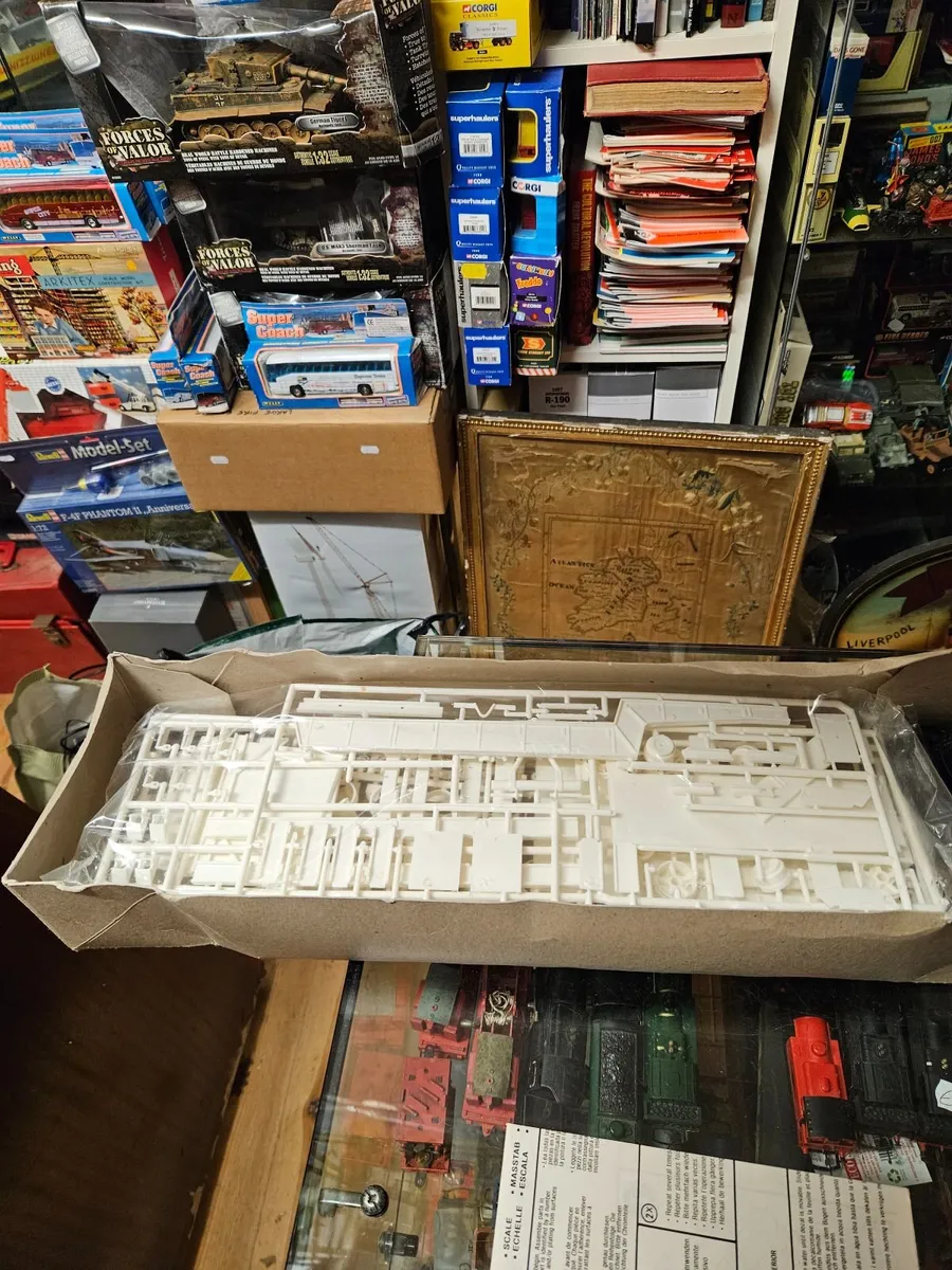 Airfix AMT Trailer Model Kit - Image 4