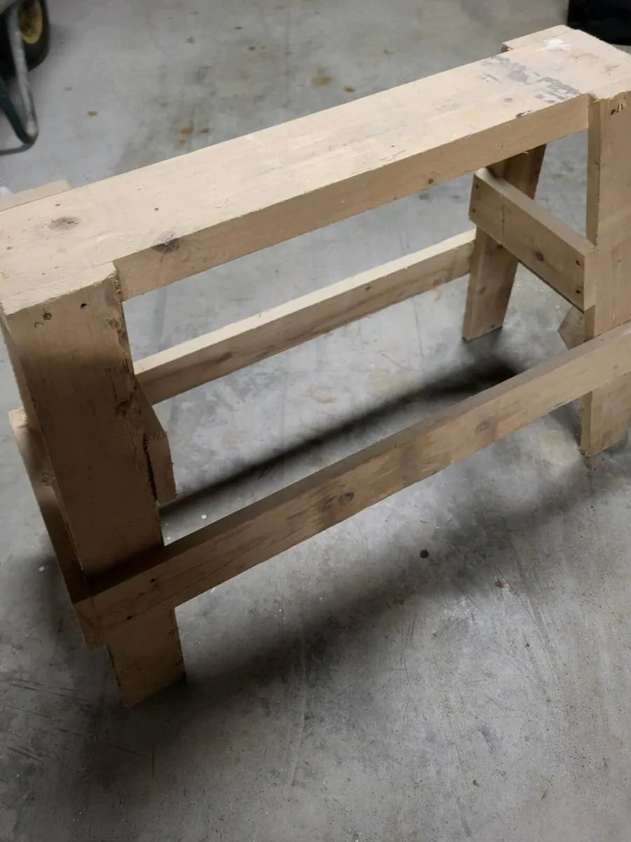 Saw horses - Image 2