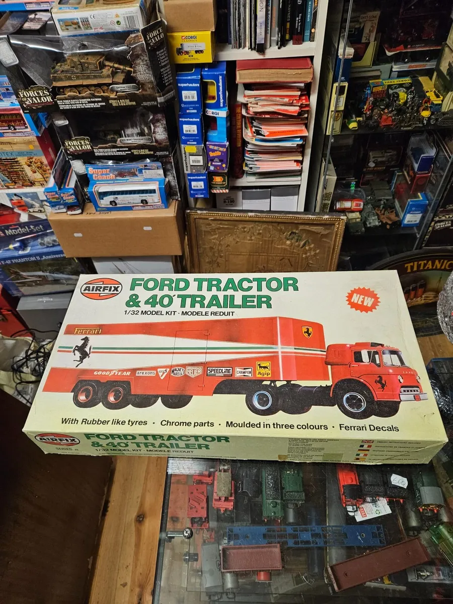 Airfix Ford Tractor Unit and Ferrari Trailer Kit - Image 1