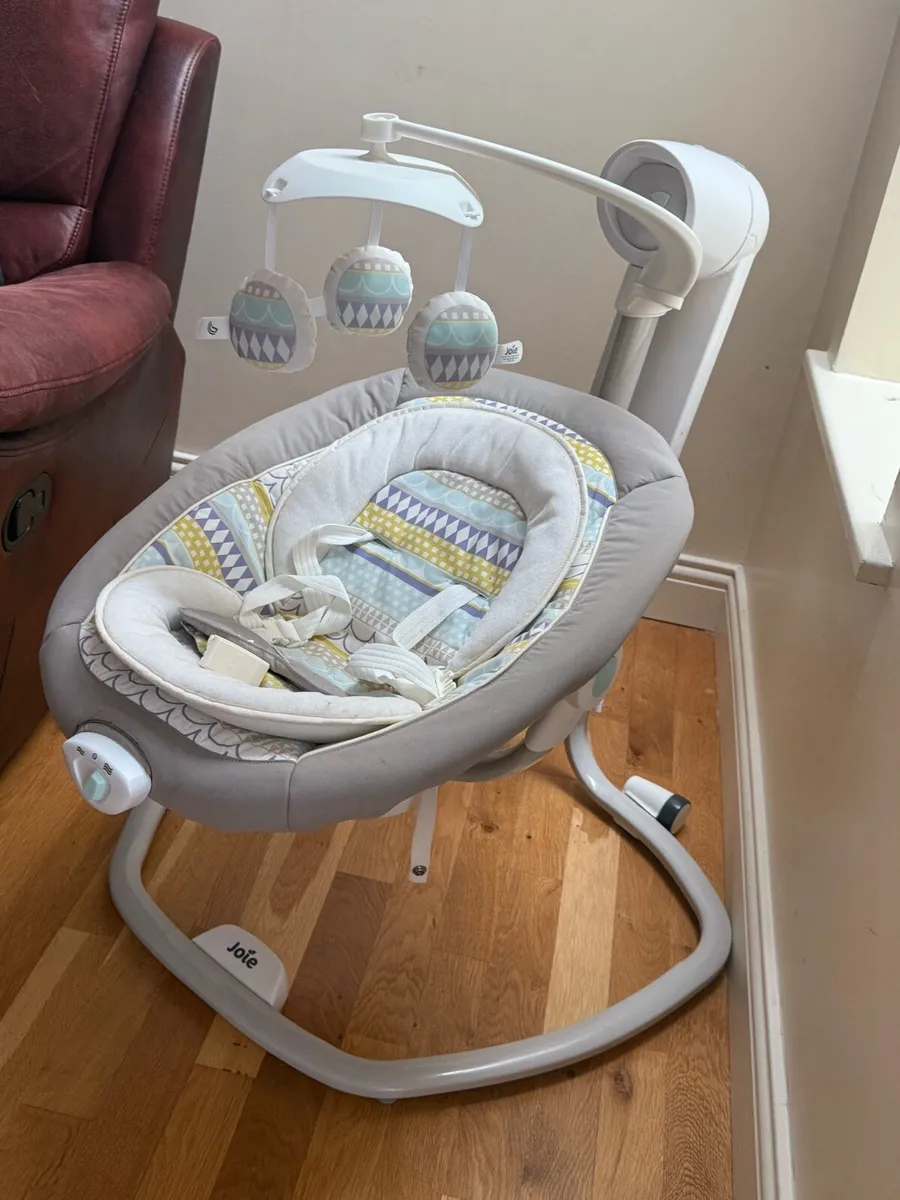 Joie serina swivel swing - Image 3