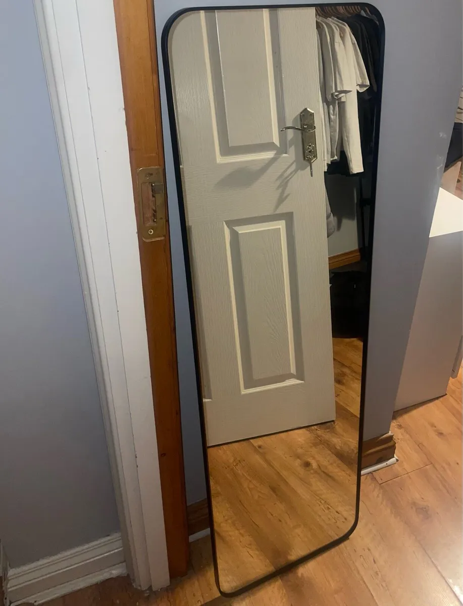 Black frame mirror - Image 1