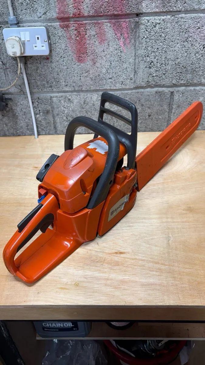 Husqvarna 240 chainsaw - Image 3
