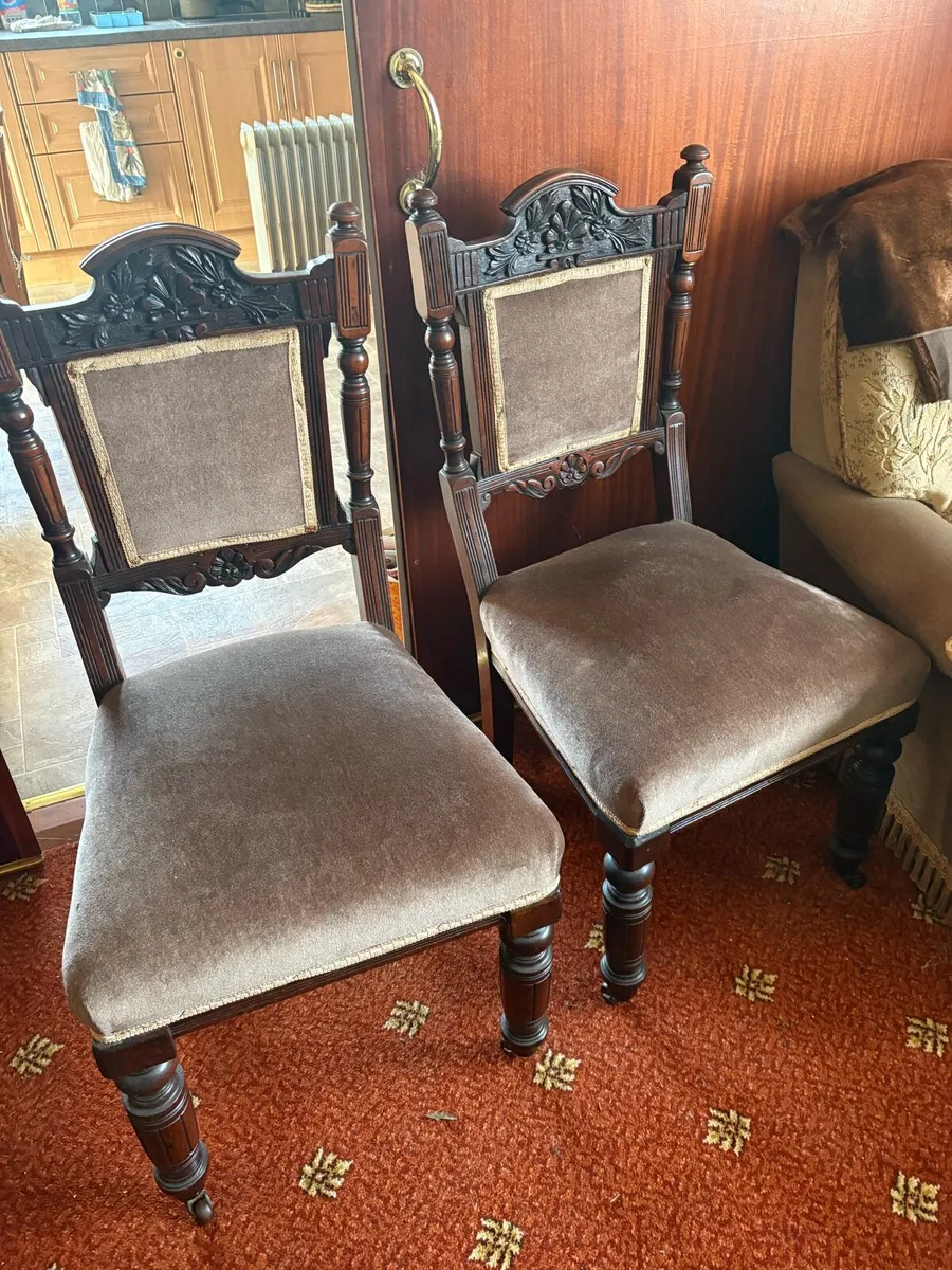 Pair of chairs - Image 1