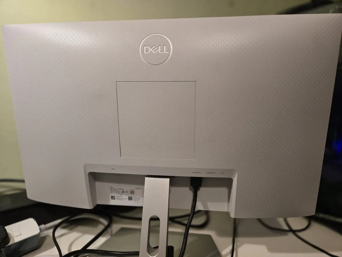 Dell 24" Monitor. - Image 3