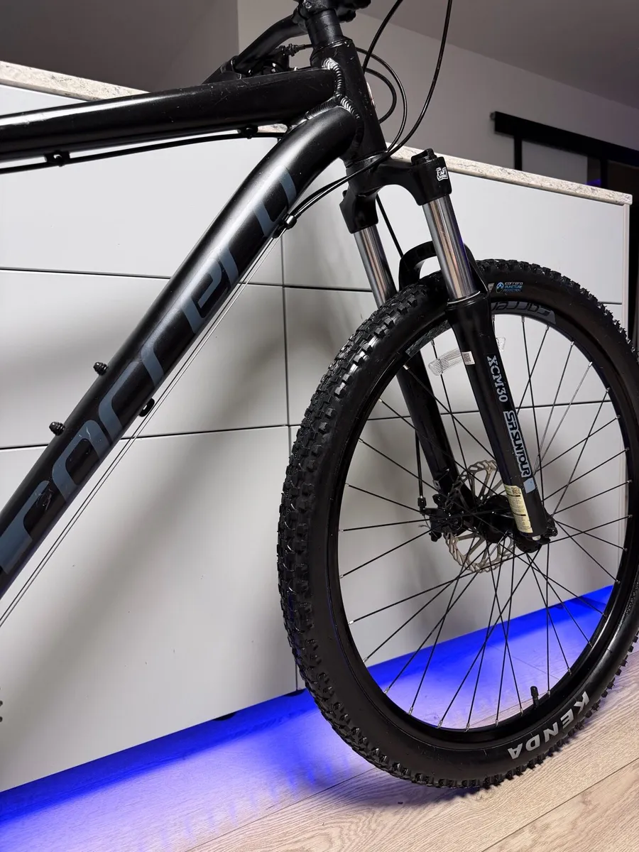 Carrera Vengeance Bike - Image 3