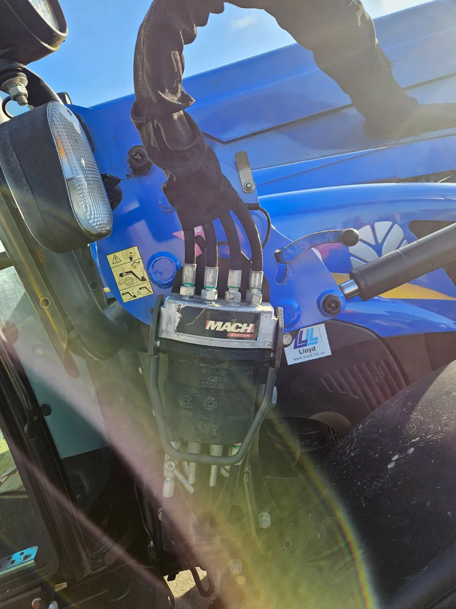 Newholland loader - Image 4