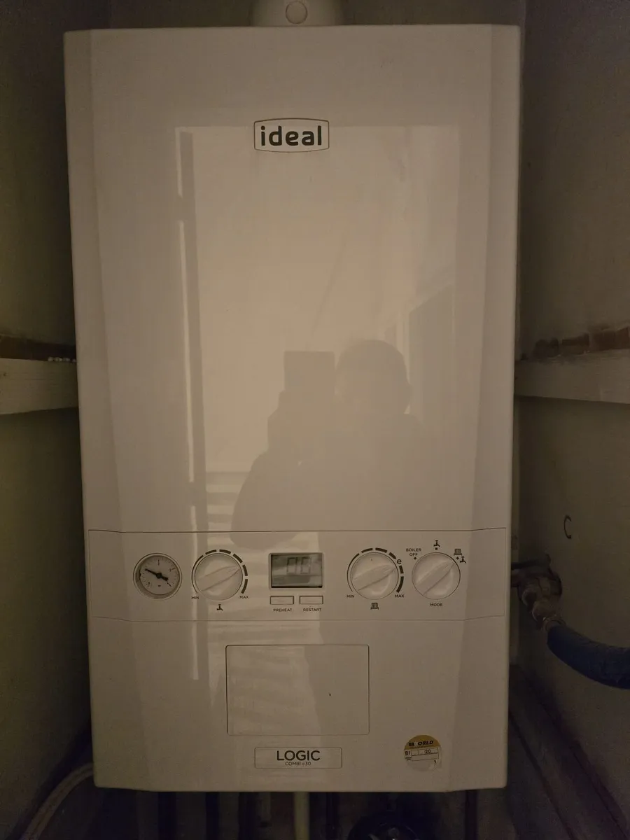 Ideal Logic Combi C30 Boiler + MagnaClean Filter ( - Image 3