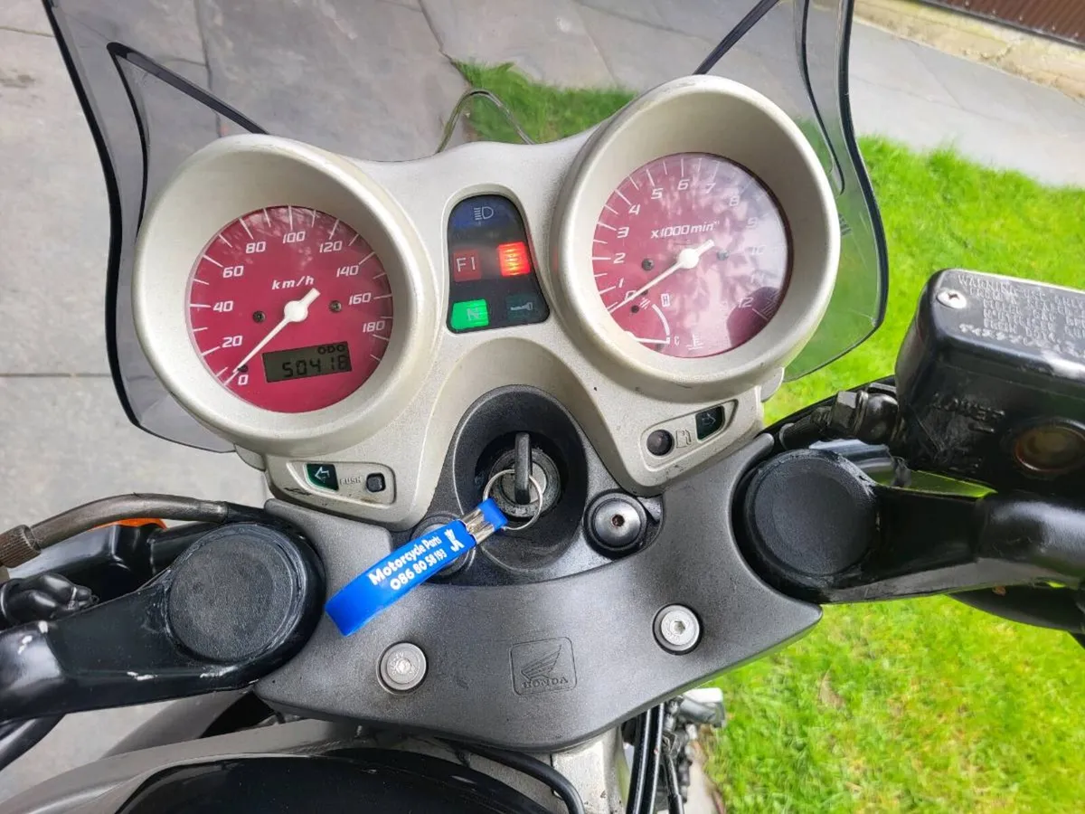 Honda motorcycle - Image 3