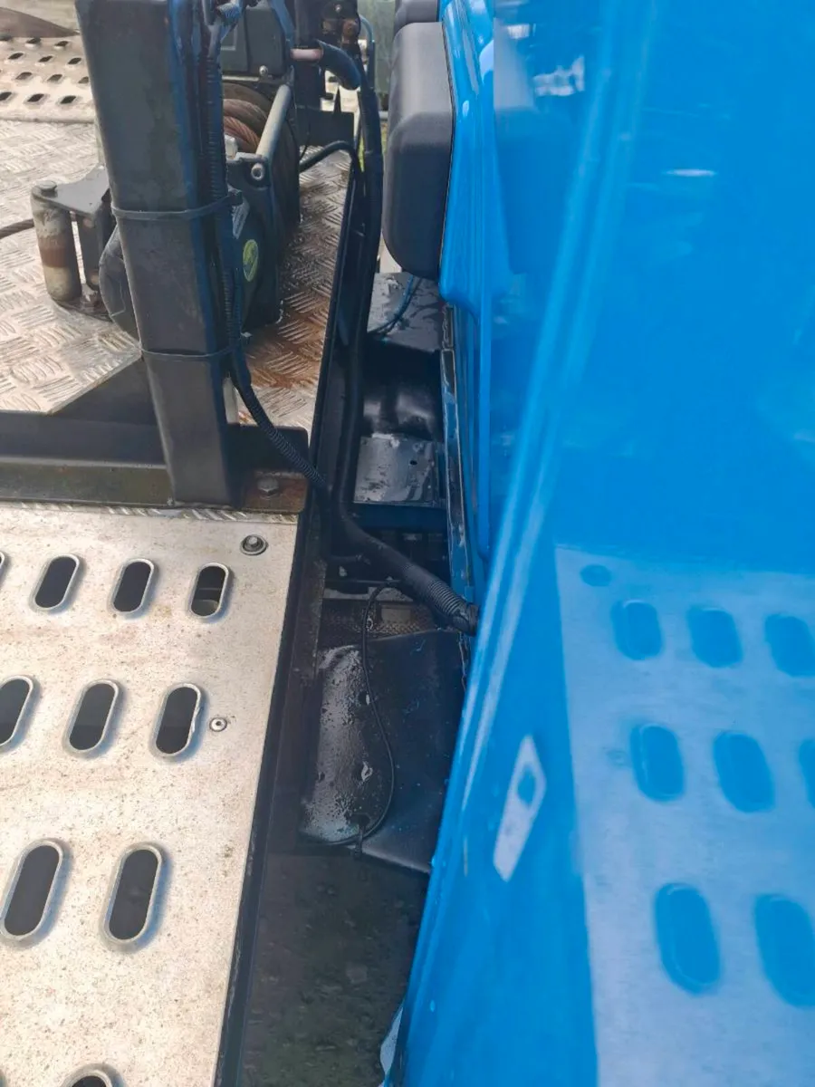 Recovery truck for sale or swap - Image 3