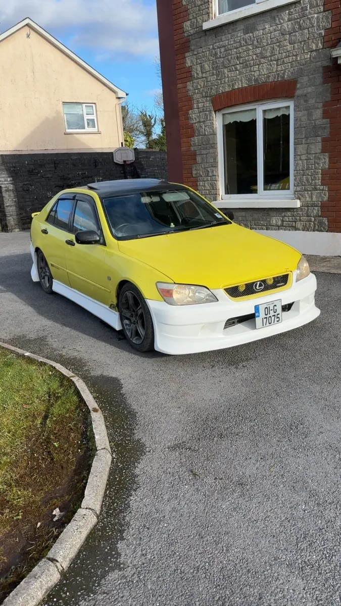 Lexus is200 - Image 3