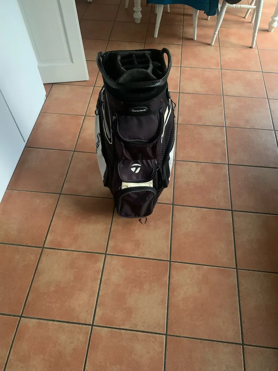 Taylormade golf bag - Image 2