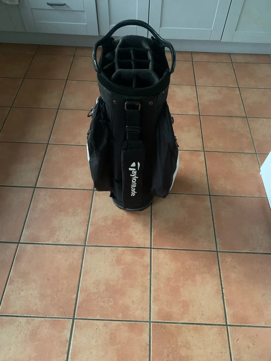 Taylormade golf bag - Image 3