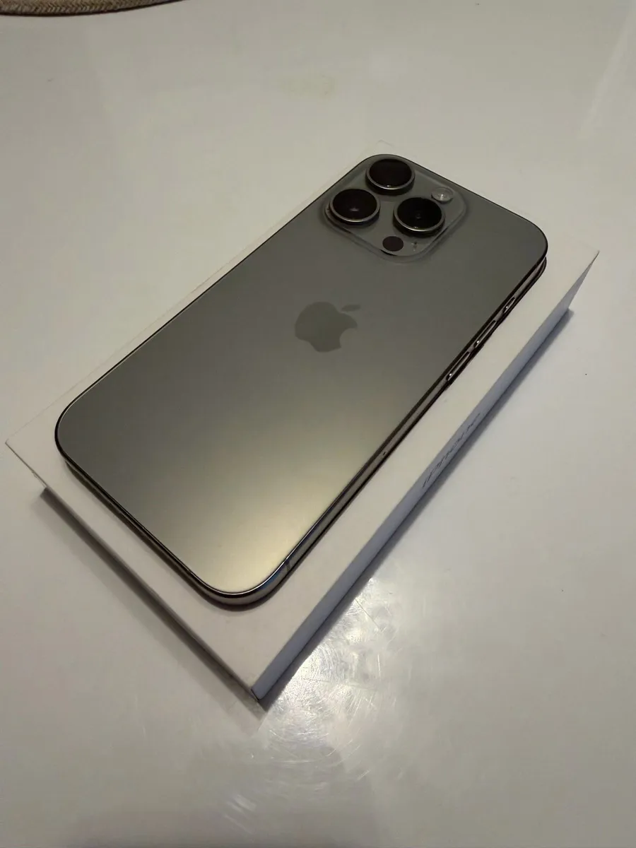 iPhone 15 Pro - Image 4