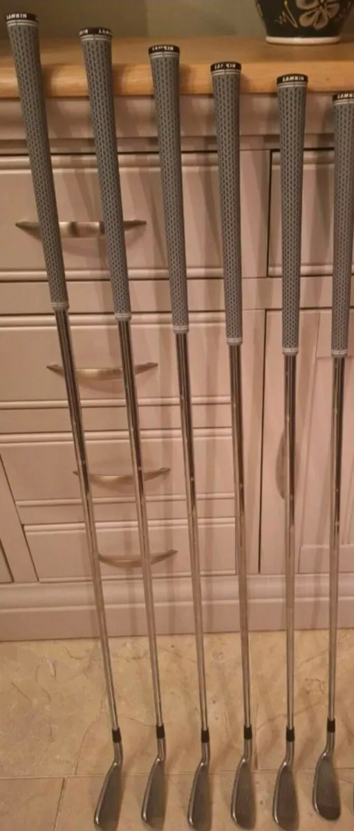 Mixuno JPX 921 Hot Metal irons for sale - Image 1