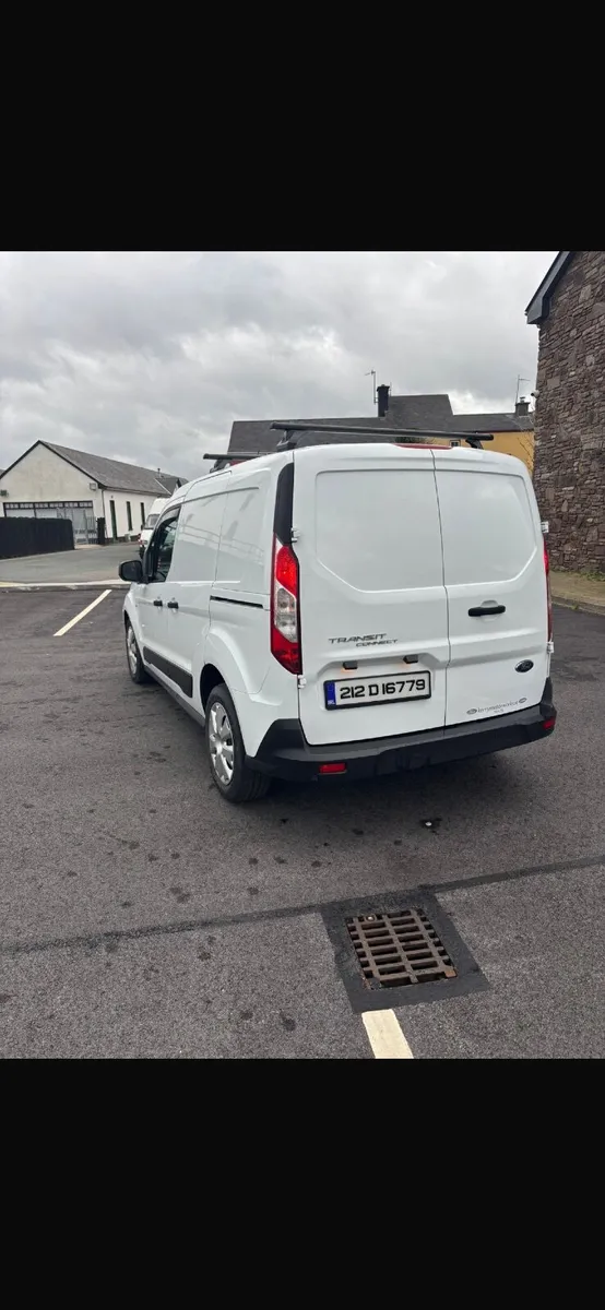 Ford Transit Connect 2021 - Image 2