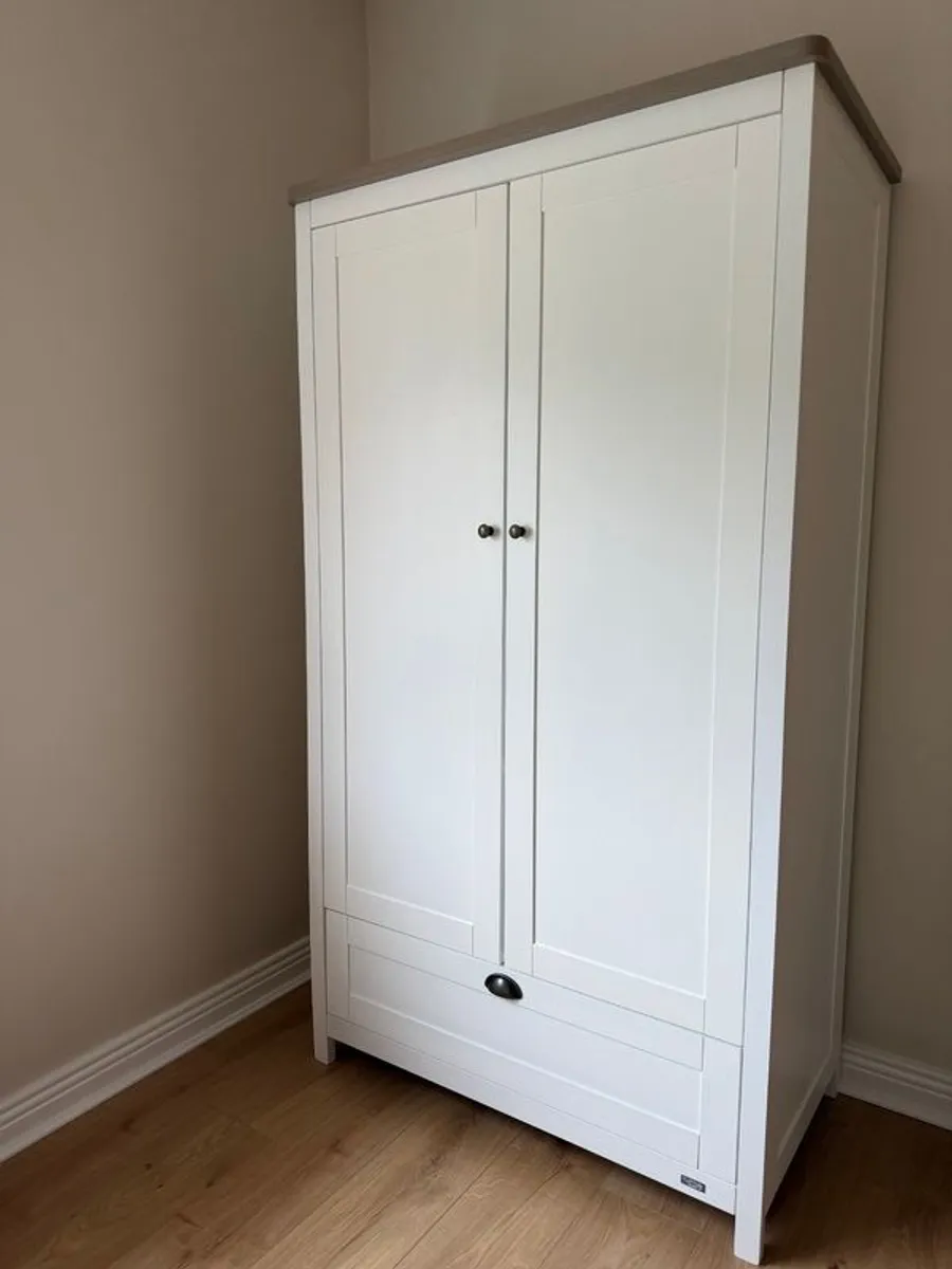 Tutti Bambini Verona Wardrode and Chest Drawers Changer - Image 1