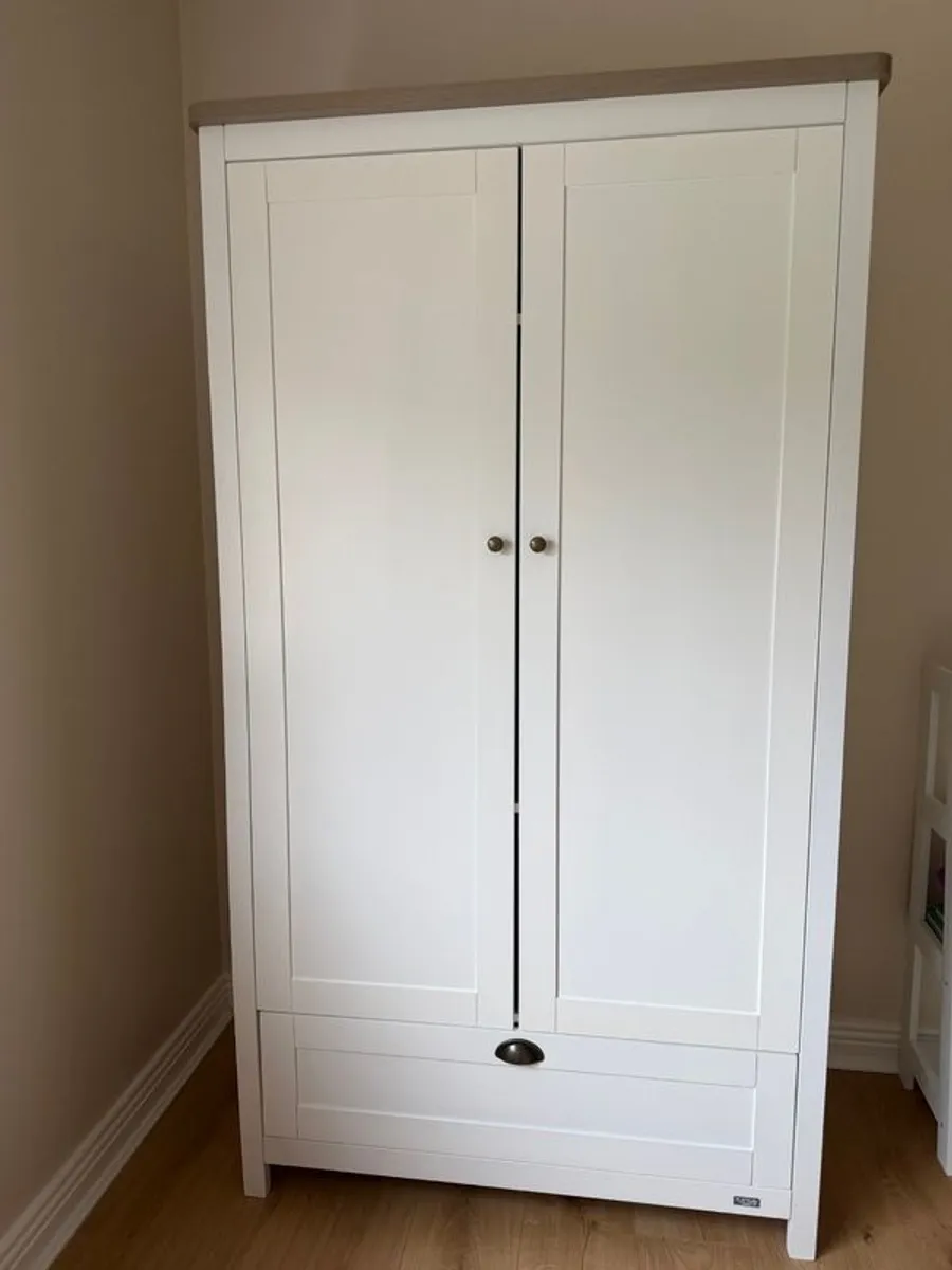 Tutti Bambini Verona Wardrode and Chest Drawers Changer - Image 2