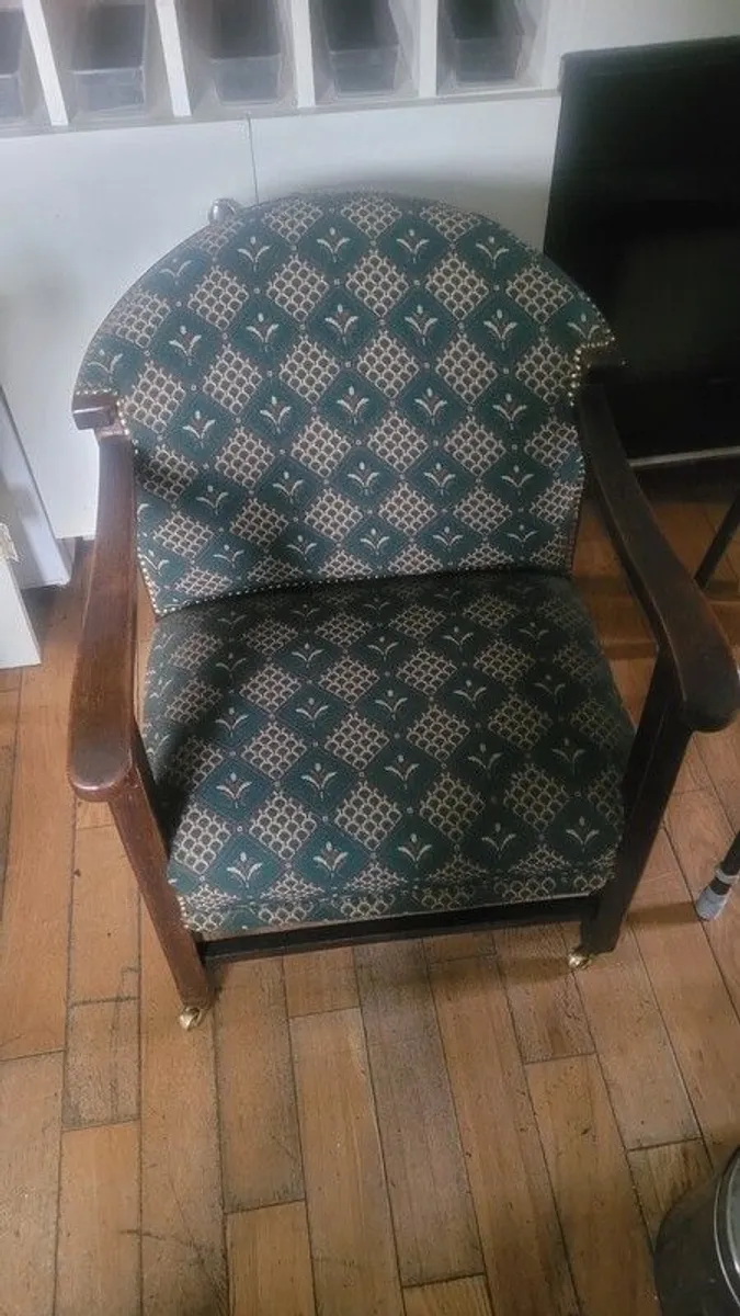 Vintage mid century walnut chairs x2 - Image 1