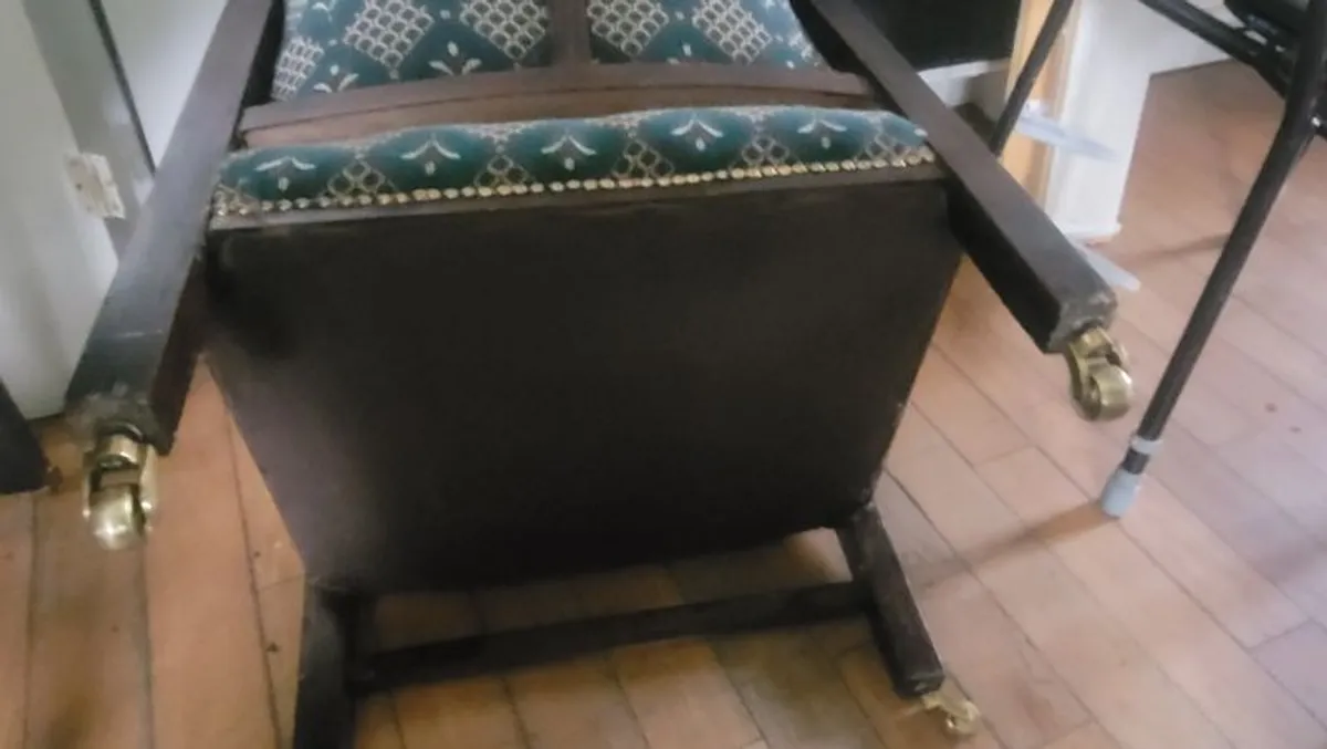 Vintage mid century walnut chairs x2 - Image 3